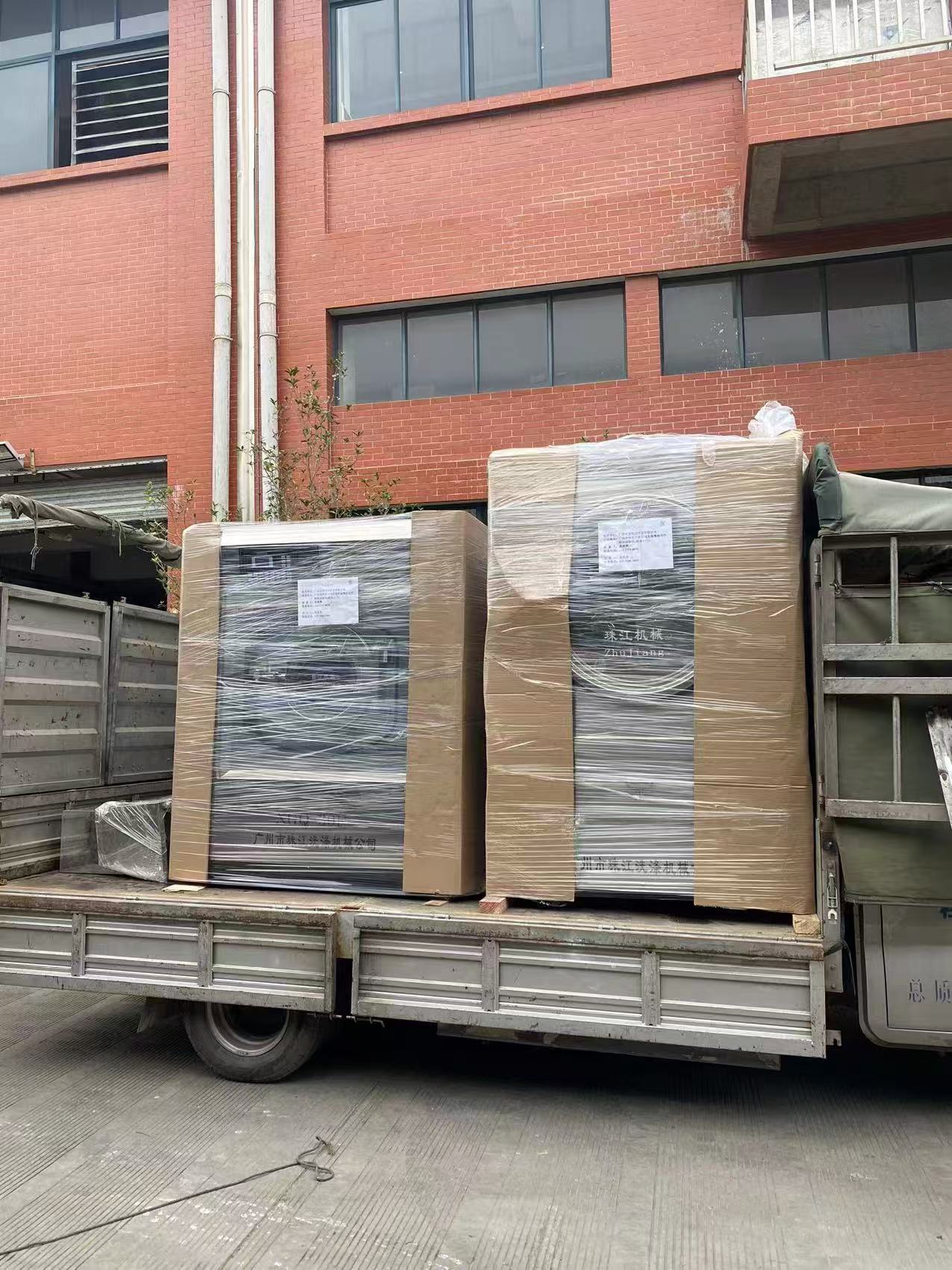 高效節(jié)能小型工業(yè)洗衣機XTH-250D，助力服裝廠織物處理