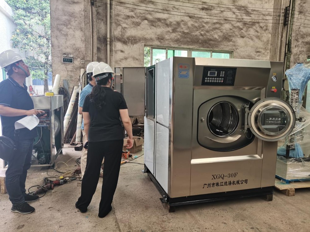 高效節(jié)能、品質(zhì)保障：廣州大型酒店工業(yè)用洗衣機XTH-380D的卓越表現(xiàn)